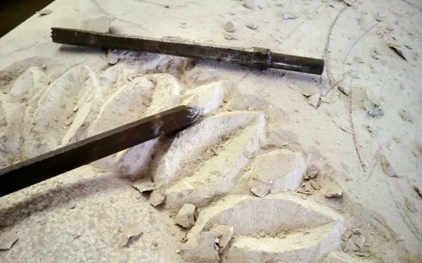 loebig-natursteine.de