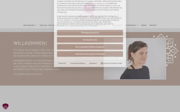 annarossow-yoga.com
