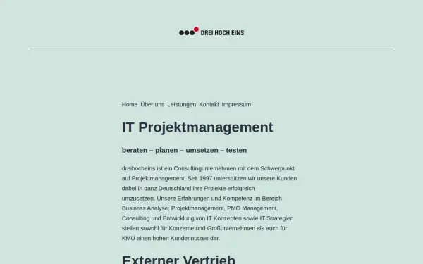 www.dreihocheins.de