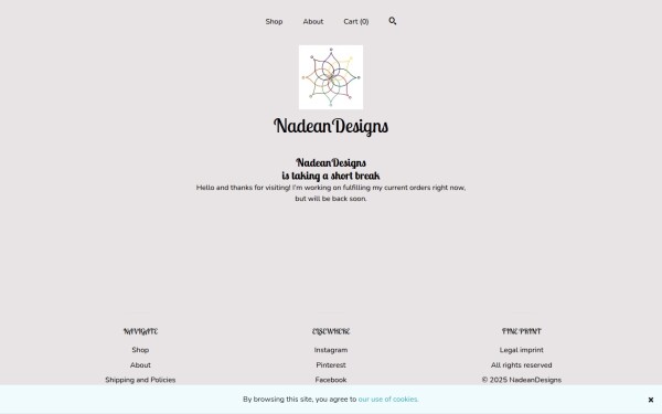 www.nadeandesigns.com