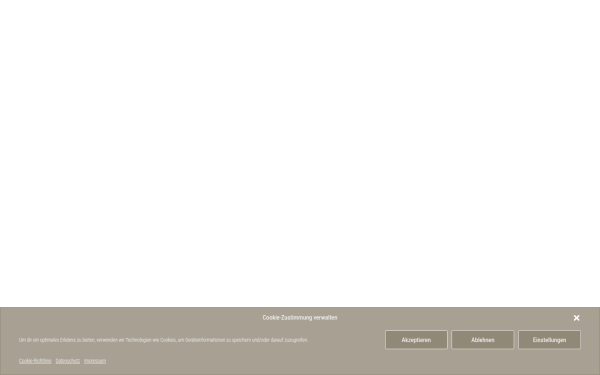 ninareinhardtlandscape.com