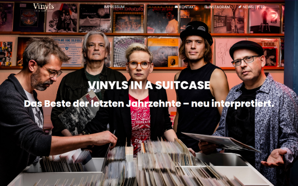 vinylsinasuitcase.com