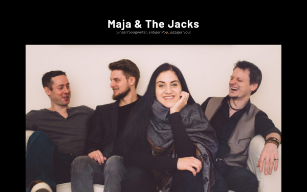 majaandthejacks.com