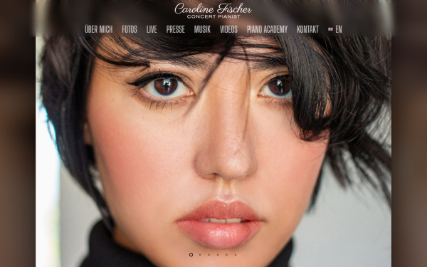 carolinefischer.com